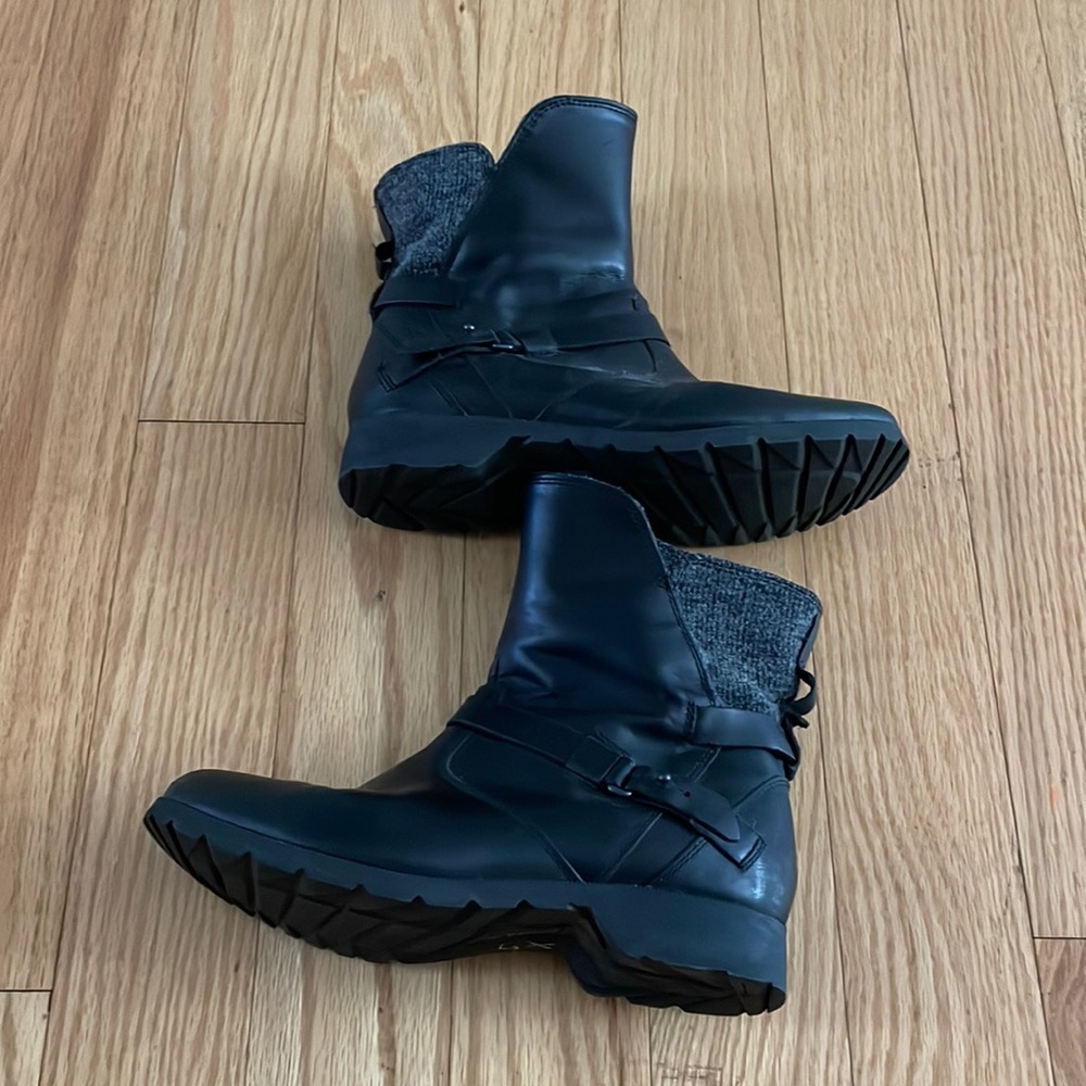 Teva Womens De La Vina Booties size 6.5 Black Leather Waterproof Zipper